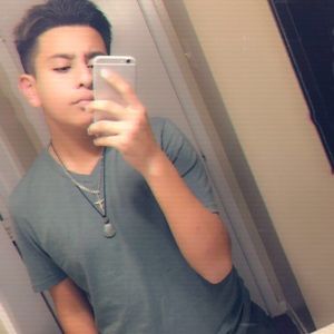 Meet your Posher, Aaron